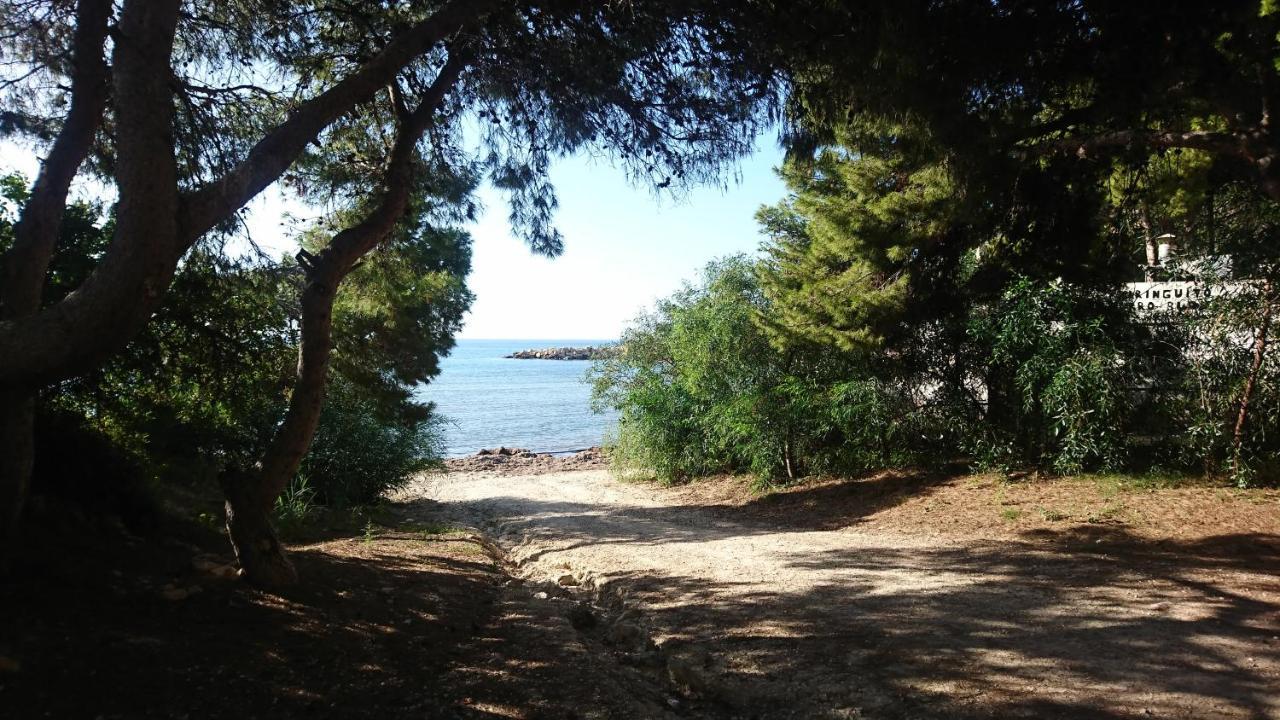 Guesthouse En Coveta Fuma- El Campello Luaran gambar