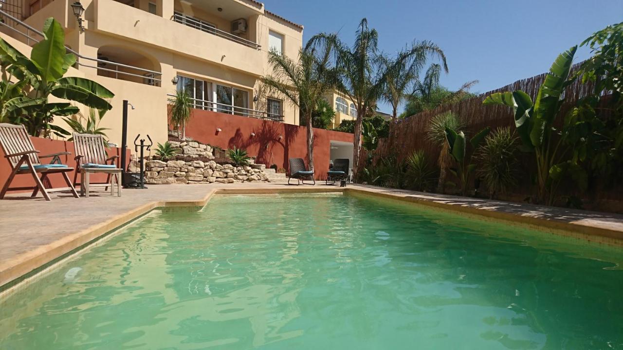 Guesthouse En Coveta Fuma- El Campello Luaran gambar